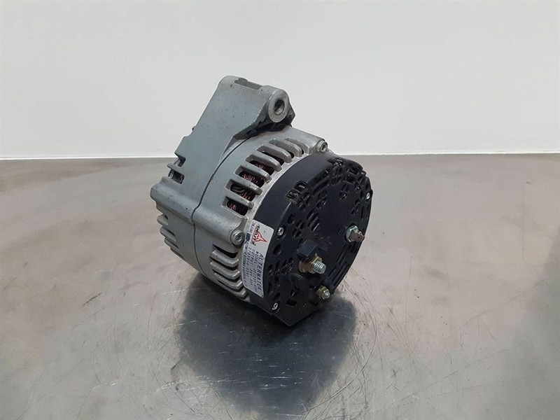 Deutz 28V 35A - Alternator/Lichtmaschine/Dynamo - Motor - Építőipari gépek: 4 kép. Deutz 28V 35A - Alternator/Lichtmaschine/Dynamo - Motor - Építőipari gépek: 4 kép.