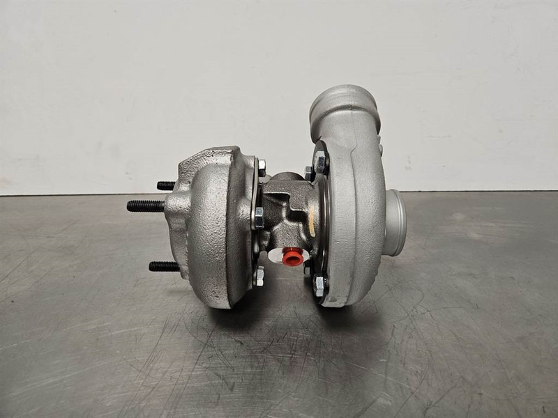 Deutz BF4L1011 - Turbocharger/Turbolader/Turbo - Motor - Építőipari gépek: 4 kép. Deutz BF4L1011 - Turbocharger/Turbolader/Turbo - Motor - Építőipari gépek: 4 kép.