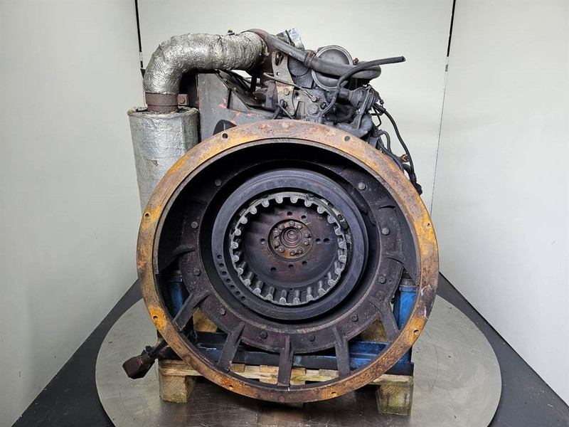 Deutz BF6M1013CP - Engine/Motor - Motor - Építőipari gépek: 4 kép. Deutz BF6M1013CP - Engine/Motor - Motor - Építőipari gépek: 4 kép.