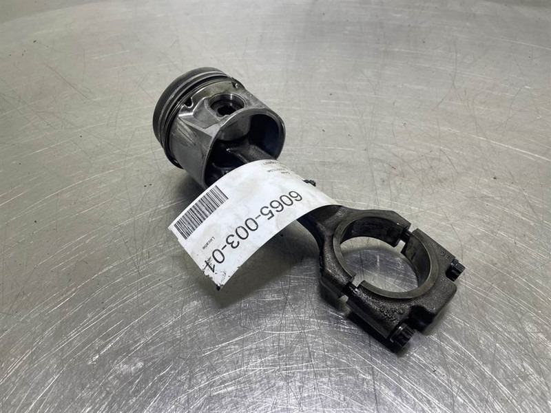 Deutz TD2011L04I - Piston/Kolben/Zuiger - Motor - Építőipari gépek: 3 kép. Deutz TD2011L04I - Piston/Kolben/Zuiger - Motor - Építőipari gépek: 3 kép.