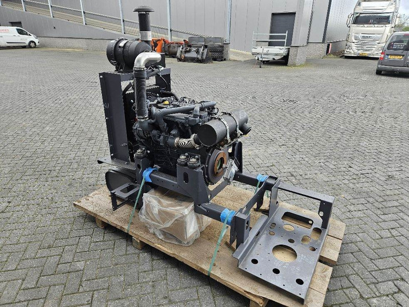 Deutz TD3.6L4 - Engine/Motor - Motor - Építőipari gépek: 4 kép. Deutz TD3.6L4 - Engine/Motor - Motor - Építőipari gépek: 4 kép.