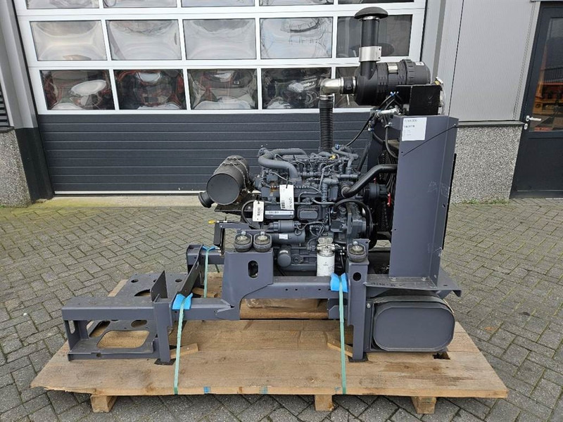 Deutz TD3.6L4 - Engine/Motor - Motor - Építőipari gépek: 1 kép. Deutz TD3.6L4 - Engine/Motor - Motor - Építőipari gépek: 1 kép.