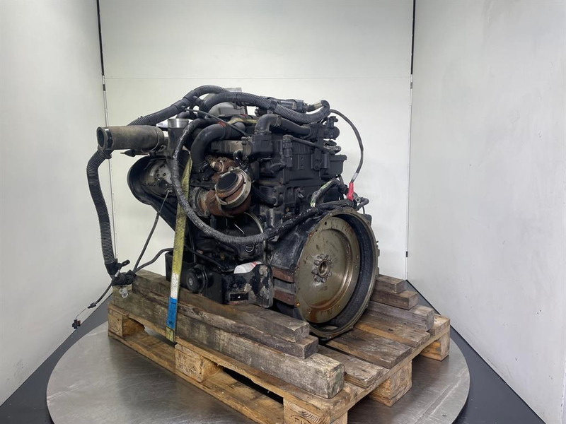 Deutz TD3.6L4 - Motor - Építőipari gépek: 1 kép. Deutz TD3.6L4 - Motor - Építőipari gépek: 1 kép.