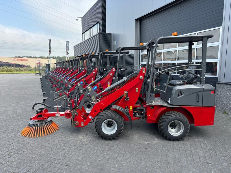 E700 ELECTRIC - Gumikerekes homlokrakodó: 1 kép. E700 ELECTRIC - Gumikerekes homlokrakodó: 1 kép.