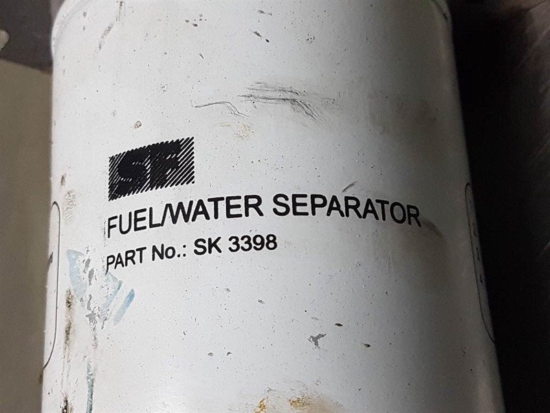 Fuchs MHL320-5552659731-Fuel Pre-Filter/Separator - Motor és alkatrészek - Építőipari gépek: 4 kép. Fuchs MHL320-5552659731-Fuel Pre-Filter/Separator - Motor és alkatrészek - Építőipari gépek: 4 kép.
