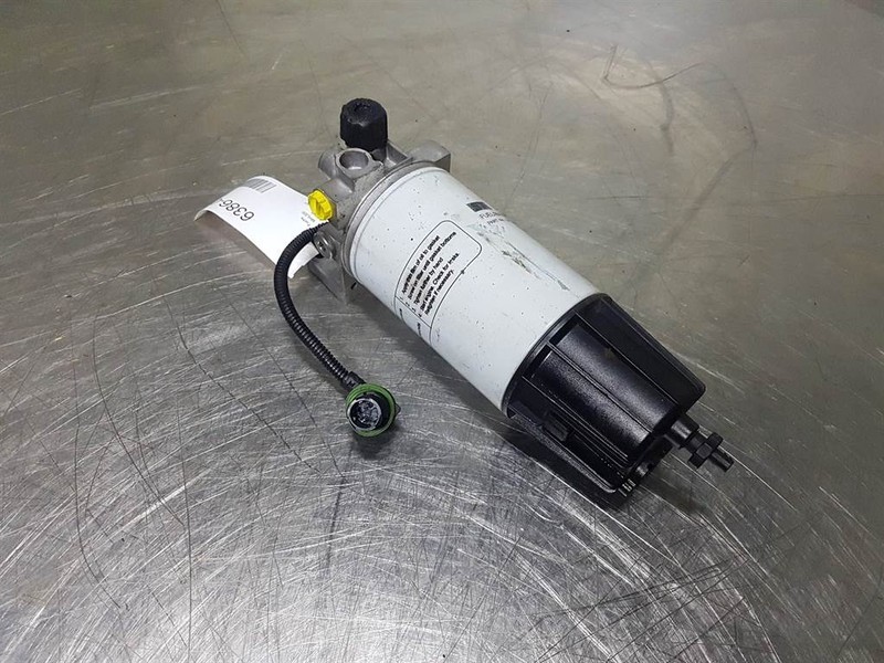 Fuchs MHL320-5552659731-Fuel Pre-Filter/Separator - Motor és alkatrészek - Építőipari gépek: 2 kép. Fuchs MHL320-5552659731-Fuel Pre-Filter/Separator - Motor és alkatrészek - Építőipari gépek: 2 kép.