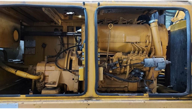 Furukawa W 725 LS (For parts) - Gumikerekes kotró: 5 kép. Furukawa W 725 LS (For parts) - Gumikerekes kotró: 5 kép.