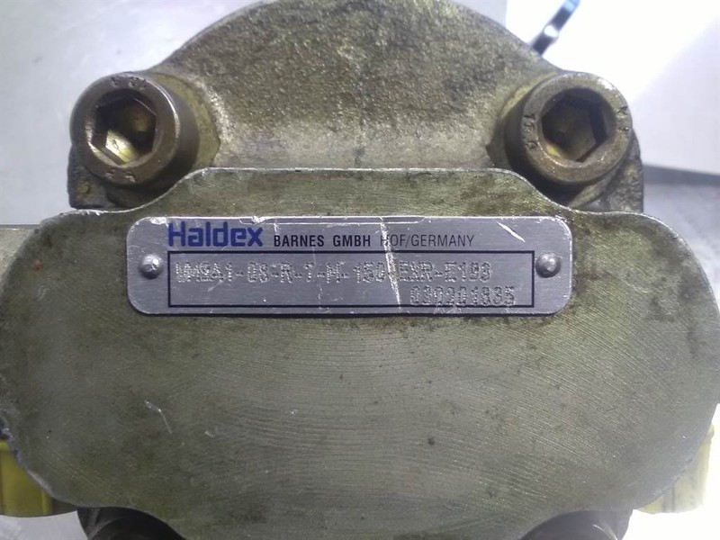 HALDEX - Barnes WM9A1-08-R-7-M-150-EXR-E193 - Gearpump - Hidraulika: 3 kép. HALDEX - Barnes WM9A1-08-R-7-M-150-EXR-E193 - Gearpump - Hidraulika: 3 kép.