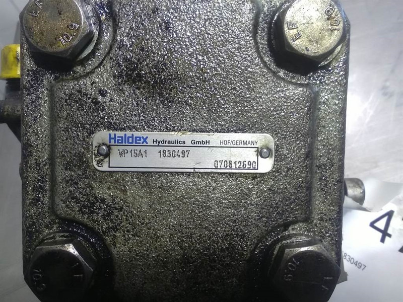 HALDEX WP15A1 - Volvo L 35 B-Z - Gearpump - Hidraulika: 3 kép. HALDEX WP15A1 - Volvo L 35 B-Z - Gearpump - Hidraulika: 3 kép.