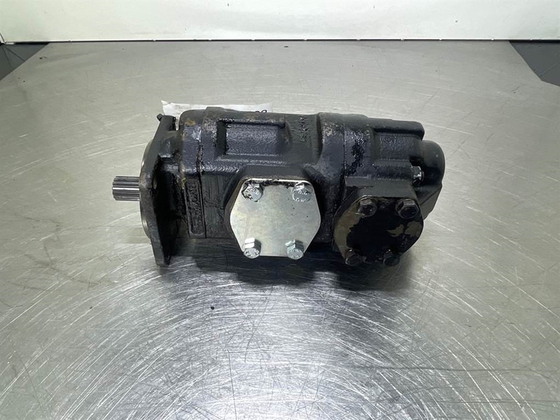Hyundai HL757-7A-31LD-00300-146209-Main pump - Hidraulika - Építőipari gépek: 1 kép. Hyundai HL757-7A-31LD-00300-146209-Main pump - Hidraulika - Építőipari gépek: 1 kép.