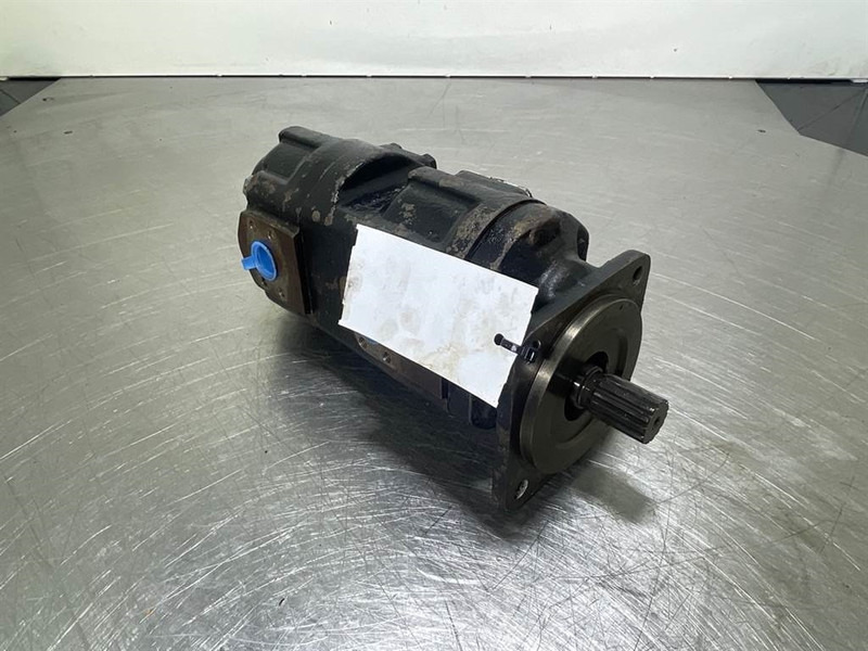 Hyundai HL757-7A-31LD-00300-146209-Main pump - Hidraulika - Építőipari gépek: 2 kép. Hyundai HL757-7A-31LD-00300-146209-Main pump - Hidraulika - Építőipari gépek: 2 kép.