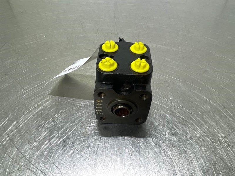 Hyundai HL757-7A-31LD-30010/150G4115-OSPCX80CN-Steering - Hidraulika - Építőipari gépek: 2 kép. Hyundai HL757-7A-31LD-30010/150G4115-OSPCX80CN-Steering - Hidraulika - Építőipari gépek: 2 kép.