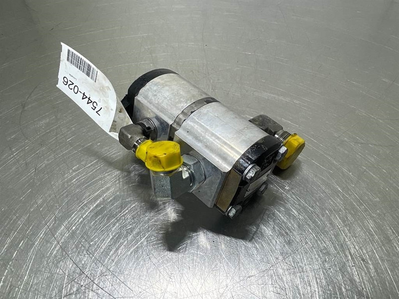 Hyundai HL757-7A-31LD-40500-Fan & brake pump - Hidraulika - Építőipari gépek: 4 kép. Hyundai HL757-7A-31LD-40500-Fan & brake pump - Hidraulika - Építőipari gépek: 4 kép.