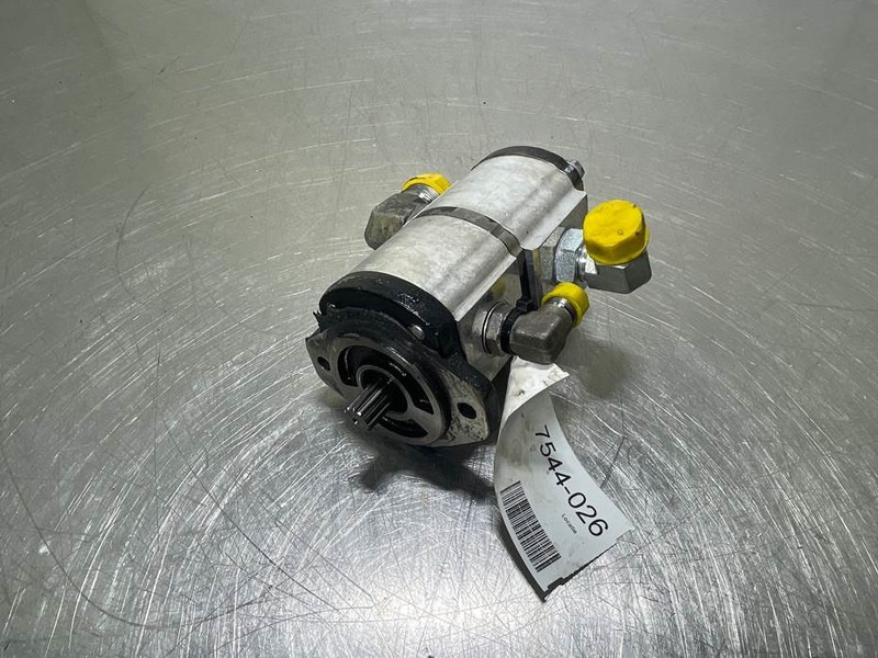 Hyundai HL757-7A-31LD-40500-Fan & brake pump - Hidraulika - Építőipari gépek: 5 kép. Hyundai HL757-7A-31LD-40500-Fan & brake pump - Hidraulika - Építőipari gépek: 5 kép.