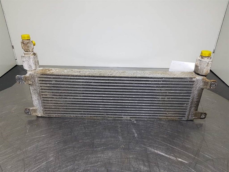 Hyundai HL760-9 - Motor és alkatrészek - Építőipari gépek: 2 kép. Hyundai HL760-9 - Motor és alkatrészek - Építőipari gépek: 2 kép.