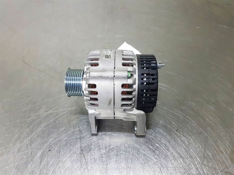 JCB 320/08611-28V 55A-Alternator/Lichtmaschine/Dynamo - Motor - Építőipari gépek: 2 kép. JCB 320/08611-28V 55A-Alternator/Lichtmaschine/Dynamo - Motor - Építőipari gépek: 2 kép.