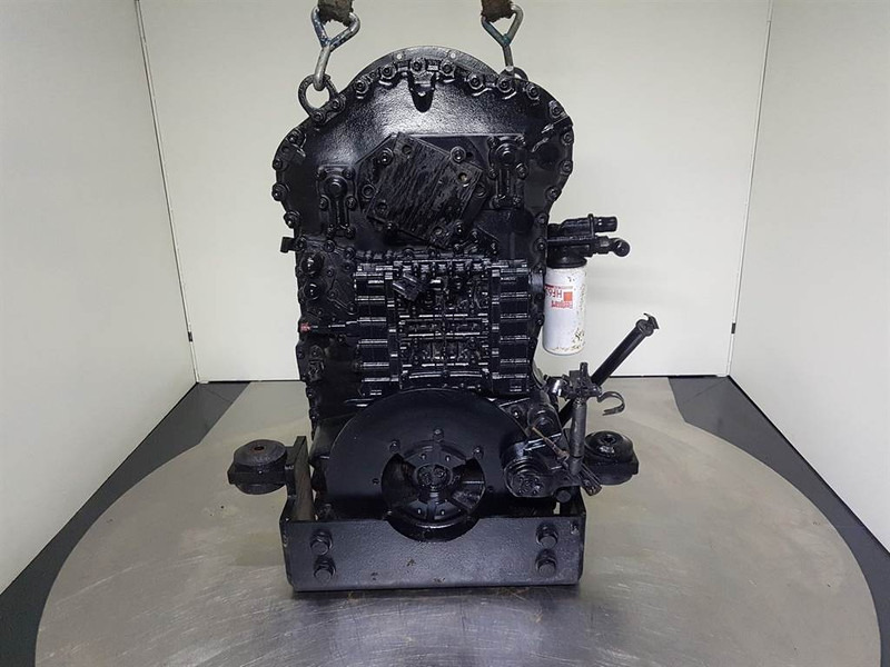 Komatsu WA320-ZF 4WG-160-4656054036-Transmission/Getriebe - Sebességváltó - Építőipari gépek: 5 kép. Komatsu WA320-ZF 4WG-160-4656054036-Transmission/Getriebe - Sebességváltó - Építőipari gépek: 5 kép.