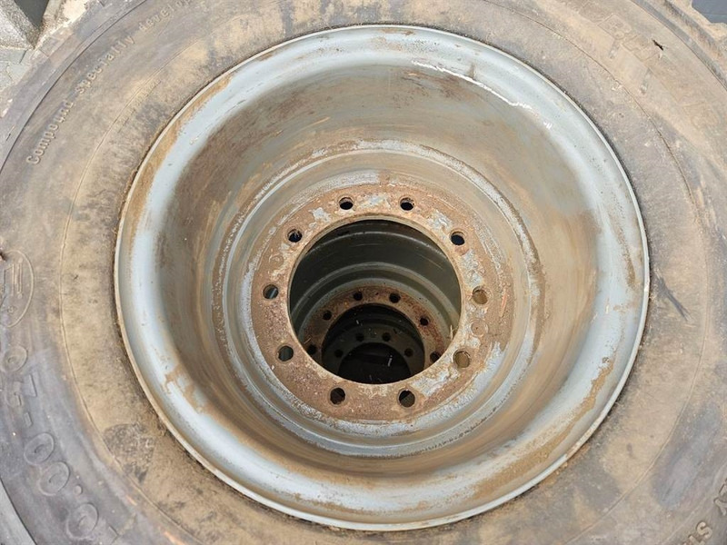 Liebherr 10.00-20 - Tire/Reifen/Band - Gumiabroncsok és felnik - Építőipari gépek: 5 kép. Liebherr 10.00-20 - Tire/Reifen/Band - Gumiabroncsok és felnik - Építőipari gépek: 5 kép.