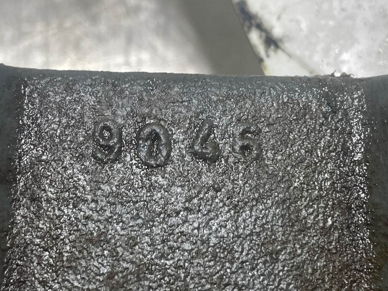Liebherr A924C-10489729-Steering pivot pin/Fuseepen - Tengely és alkatrészek - Építőipari gépek: 4 kép. Liebherr A924C-10489729-Steering pivot pin/Fuseepen - Tengely és alkatrészek - Építőipari gépek: 4 kép.