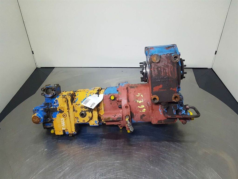 Liebherr A932-ZF 2HL-100-LMV140-Transmission/Getriebe - Sebességváltó - Építőipari gépek: 1 kép. Liebherr A932-ZF 2HL-100-LMV140-Transmission/Getriebe - Sebességváltó - Építőipari gépek: 1 kép.