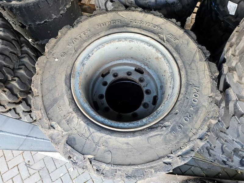 Liebherr A934C-12.00-20-Tire/Reifen/Band - Gumiabroncsok és felnik - Építőipari gépek: 4 kép. Liebherr A934C-12.00-20-Tire/Reifen/Band - Gumiabroncsok és felnik - Építőipari gépek: 4 kép.
