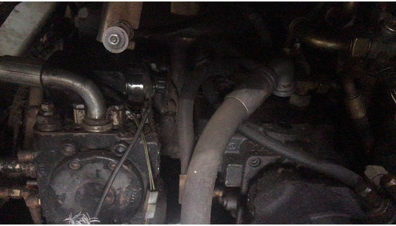 Liebherr L 544 (For parts) - Gumikerekes homlokrakodó: 4 kép. Liebherr L 544 (For parts) - Gumikerekes homlokrakodó: 4 kép.