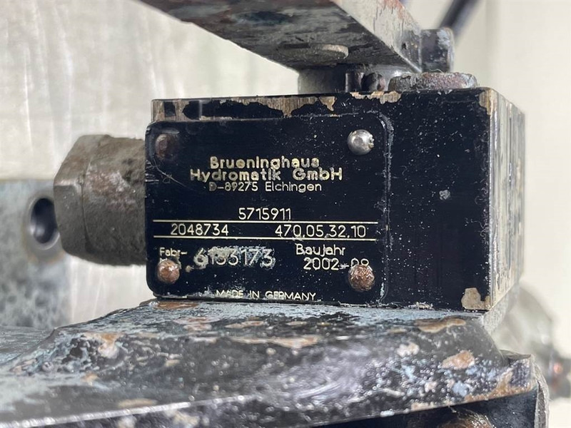 Liebherr L514-7621940-Brake cylinder/Bremszylinder - Fék alkatrészek - Építőipari gépek: 5 kép. Liebherr L514-7621940-Brake cylinder/Bremszylinder - Fék alkatrészek - Építőipari gépek: 5 kép.