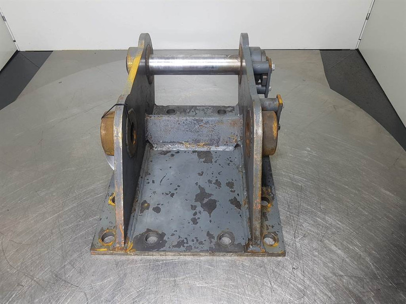 Liebherr LH24M - Adapter plate/Adapterplatte - Gyorscsatlakozó - Építőipari gépek: 1 kép. Liebherr LH24M - Adapter plate/Adapterplatte - Gyorscsatlakozó - Építőipari gépek: 1 kép.