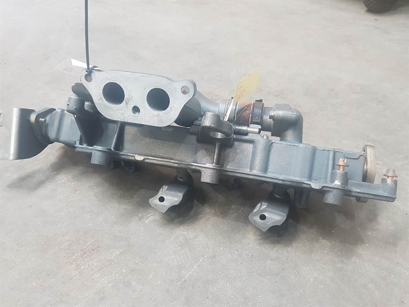 Liebherr LH30M-101332415-Cooler/Kühler/Koeler - Motor - Építőipari gépek: 2 kép. Liebherr LH30M-101332415-Cooler/Kühler/Koeler - Motor - Építőipari gépek: 2 kép.