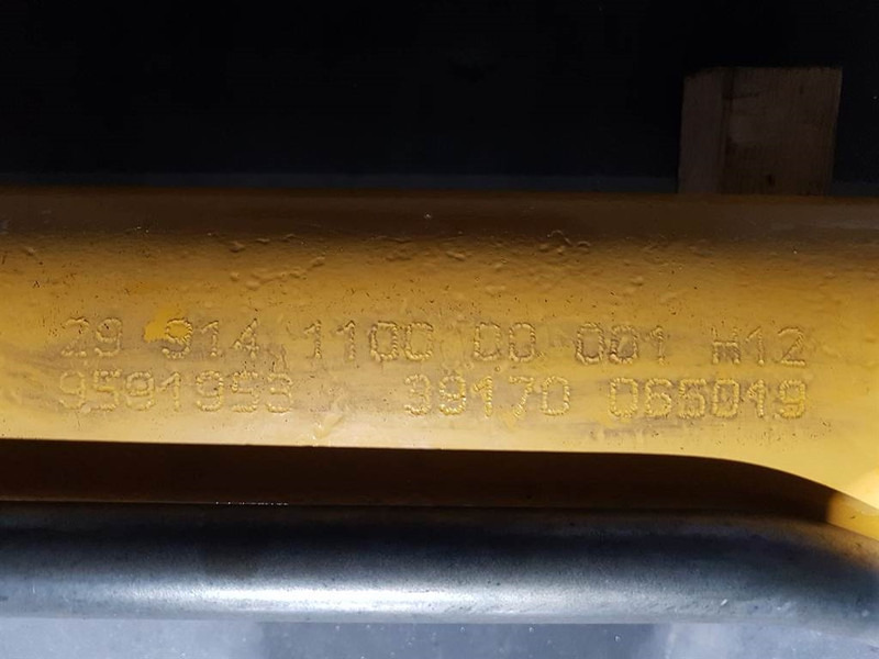 Liebherr PR724LGP-9591953-Lifting cylinder/Hubzylinder - Hidraulika: 5 kép. Liebherr PR724LGP-9591953-Lifting cylinder/Hubzylinder - Hidraulika: 5 kép.