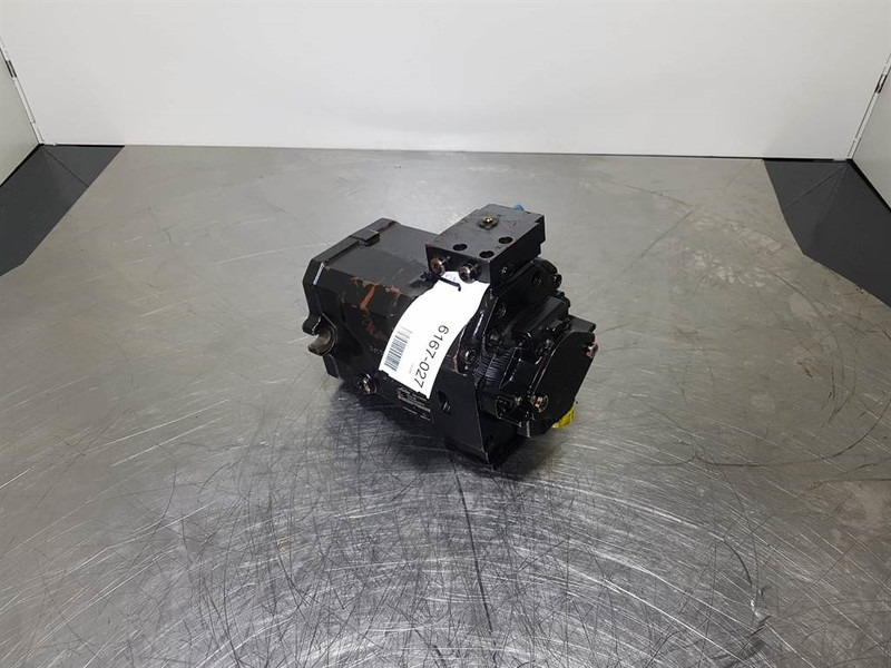 Linde HPR105-02 - Drive motor/Fahrmotor/Rijmotor - Hidraulika: 2 kép. Linde HPR105-02 - Drive motor/Fahrmotor/Rijmotor - Hidraulika: 2 kép.