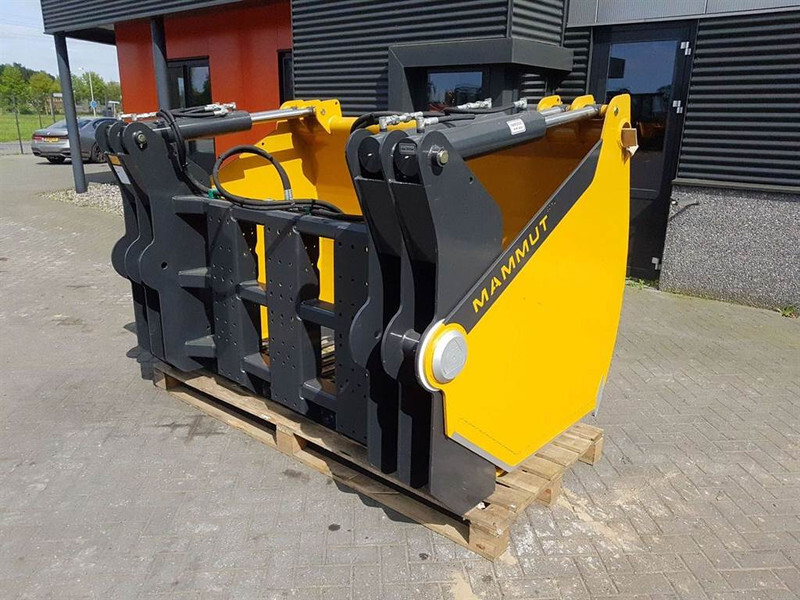 MAMMUT SC220XL - Silage cutter/Silageschneider/Kuilhapper - Silózó berendezések: 4 kép. MAMMUT SC220XL - Silage cutter/Silageschneider/Kuilhapper - Silózó berendezések: 4 kép.