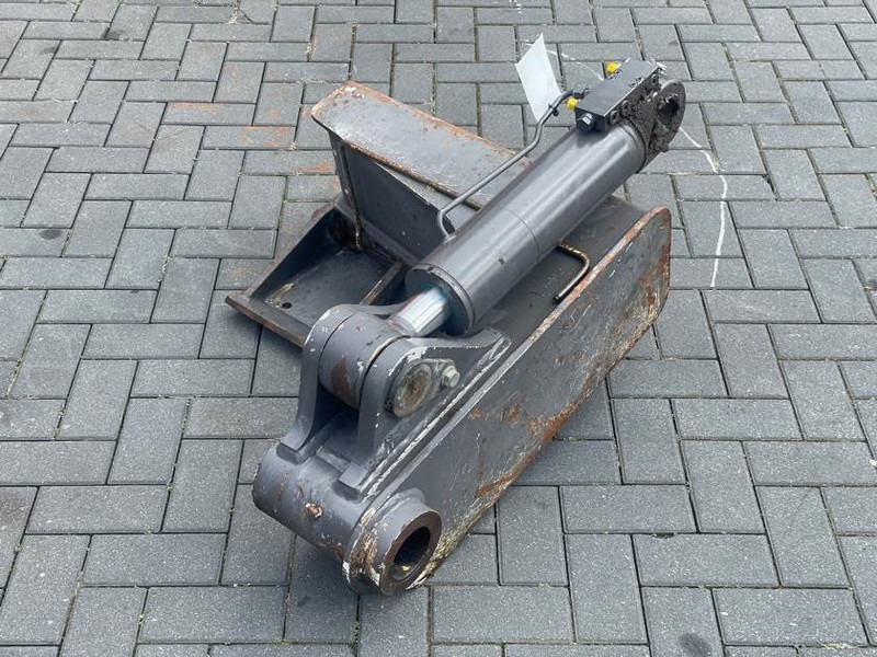 Mecalac 12MTX-5460429/2400030/5671152-Outrigger/Pratzen - Keret/ Alváz - Építőipari gépek: 2 kép. Mecalac 12MTX-5460429/2400030/5671152-Outrigger/Pratzen - Keret/ Alváz - Építőipari gépek: 2 kép.