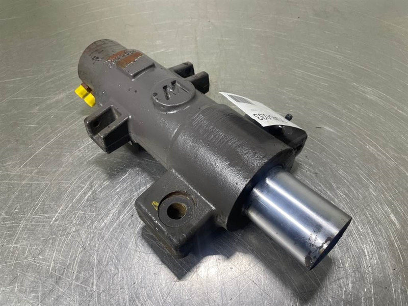 Mecalac 12MTX-5671188-Support cylinder/Stuetzzylinder - Hidraulika - Építőipari gépek: 3 kép. Mecalac 12MTX-5671188-Support cylinder/Stuetzzylinder - Hidraulika - Építőipari gépek: 3 kép.