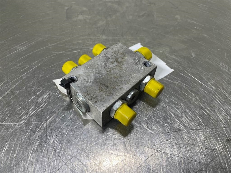 Mecalac 12MTX-6090088-Valve/Wegeventil/Ventiel - Hidraulika - Építőipari gépek: 1 kép. Mecalac 12MTX-6090088-Valve/Wegeventil/Ventiel - Hidraulika - Építőipari gépek: 1 kép.