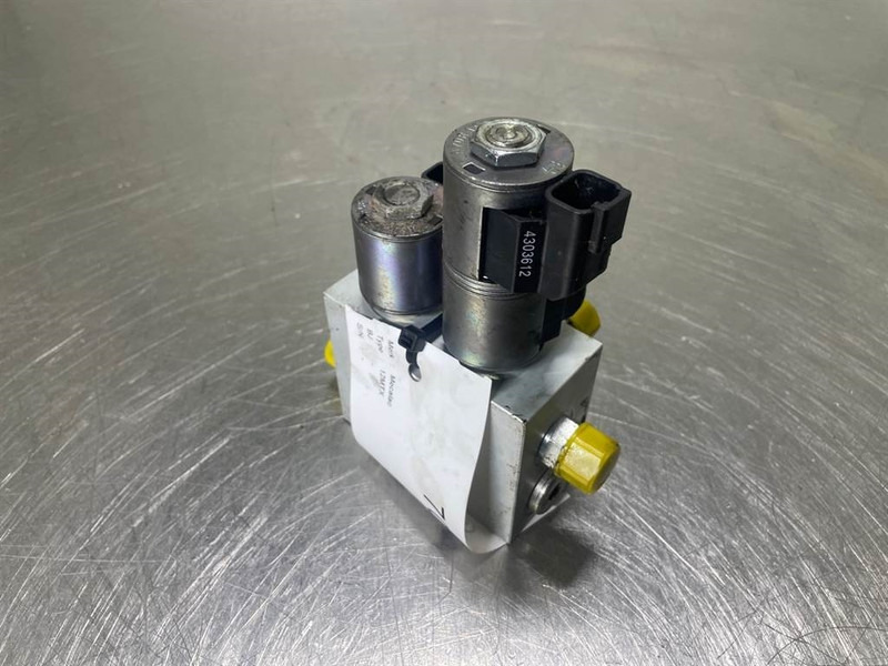 Mecalac 12MTX-6090387-Servo valve/Servoventil/Servoventiel - Hidraulika - Építőipari gépek: 5 kép. Mecalac 12MTX-6090387-Servo valve/Servoventil/Servoventiel - Hidraulika - Építőipari gépek: 5 kép.
