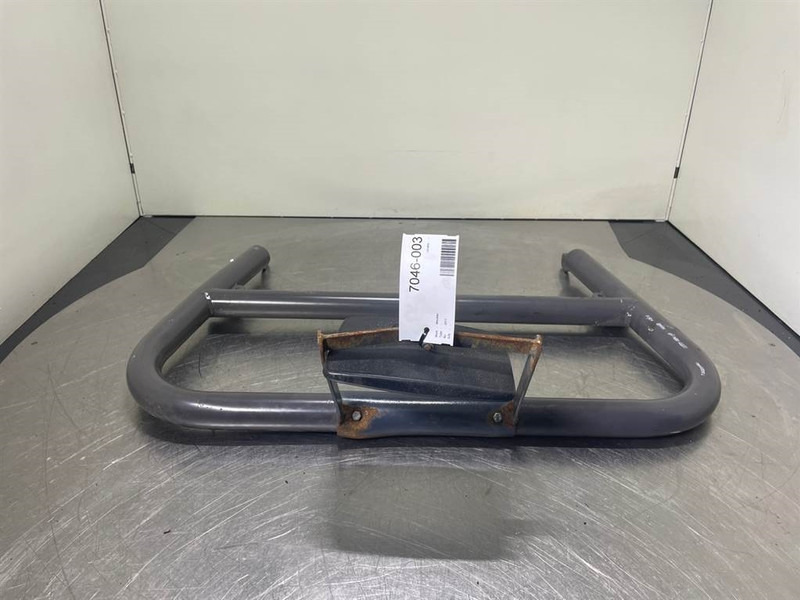 Mecalac 12MTX-Ahlmann 3833838-Hood protection - Keret/ Alváz - Építőipari gépek: 1 kép. Mecalac 12MTX-Ahlmann 3833838-Hood protection - Keret/ Alváz - Építőipari gépek: 1 kép.