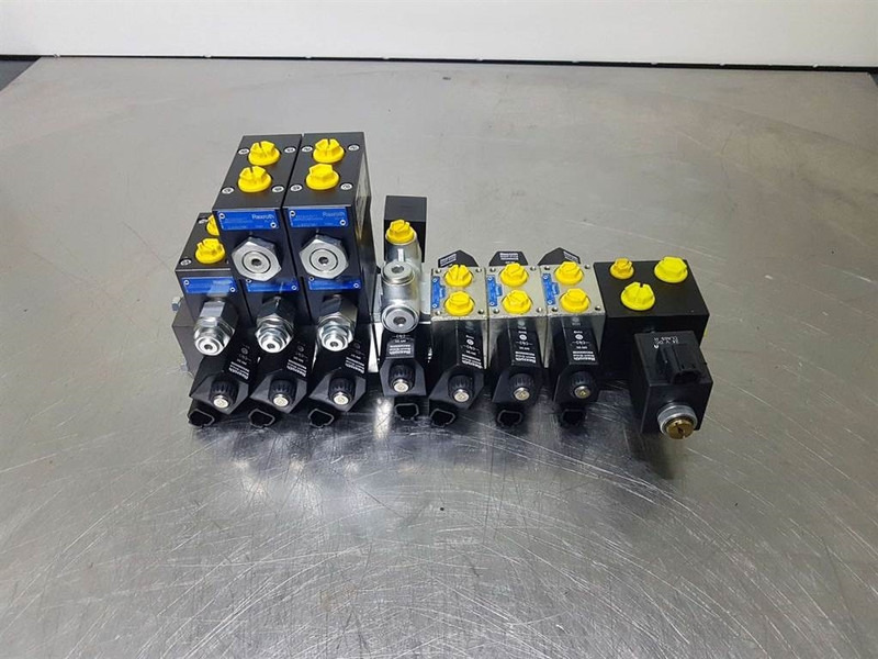 Rexroth MF4370-S-R987265642-Valve/Ventile/Ventiel - Hidraulika - Építőipari gépek: 2 kép. Rexroth MF4370-S-R987265642-Valve/Ventile/Ventiel - Hidraulika - Építőipari gépek: 2 kép.