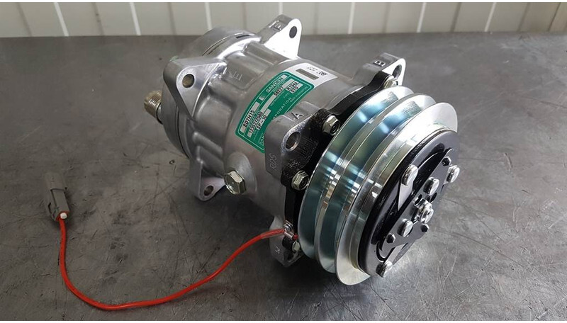 SANDEN SD7H15-S8227-Compressor/Kompressor/Aircopom - Motor és alkatrészek - Építőipari gépek: 1 kép. SANDEN SD7H15-S8227-Compressor/Kompressor/Aircopom - Motor és alkatrészek - Építőipari gépek: 1 kép.