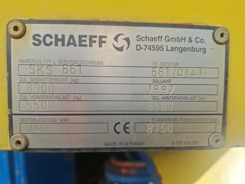 Schaeff SKS 661 - Gumikerekes homlokrakodó: 4 kép. Schaeff SKS 661 - Gumikerekes homlokrakodó: 4 kép.