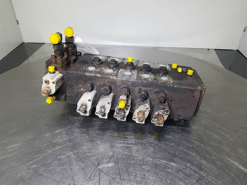 Sennebogen 818E-712031 / R901355589-178824-Valve/Ventile - Hidraulika - Építőipari gépek: 2 kép. Sennebogen 818E-712031 / R901355589-178824-Valve/Ventile - Hidraulika - Építőipari gépek: 2 kép.