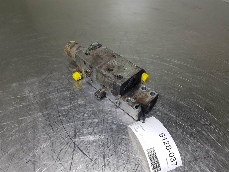 Sennebogen 818E - Counter balance valve/Senkbremsventile - Hidraulika - Építőipari gépek: 2 kép. Sennebogen 818E - Counter balance valve/Senkbremsventile - Hidraulika - Építőipari gépek: 2 kép.