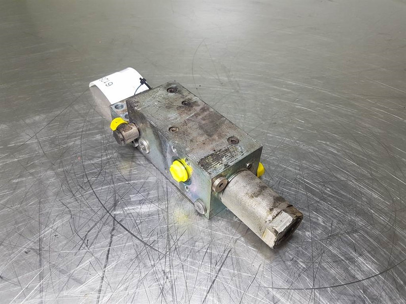 Sennebogen 818E - Counter balance valve/Senkbremsventile - Hidraulika - Építőipari gépek: 1 kép. Sennebogen 818E - Counter balance valve/Senkbremsventile - Hidraulika - Építőipari gépek: 1 kép.