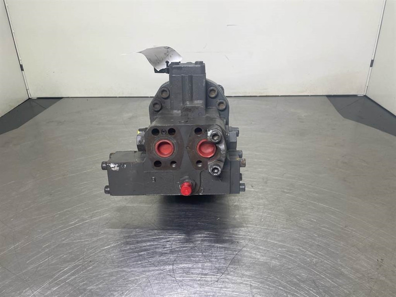 Sennebogen 835E-123399-Drive motor/Fahrmotor/Rijmotor - Hidraulika - Építőipari gépek: 3 kép. Sennebogen 835E-123399-Drive motor/Fahrmotor/Rijmotor - Hidraulika - Építőipari gépek: 3 kép.