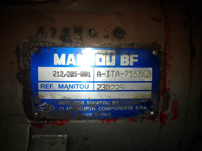 Spicer Dana 212/205-001 - Manitou MT 932.25 - Axle - Tengely és alkatrészek - Építőipari gépek: 3 kép. Spicer Dana 212/205-001 - Manitou MT 932.25 - Axle - Tengely és alkatrészek - Építőipari gépek: 3 kép.