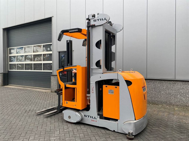 Still MX - X Orderpicking truck (Video) - Elektromos targonca: 3 kép. Still MX - X Orderpicking truck (Video) - Elektromos targonca: 3 kép.