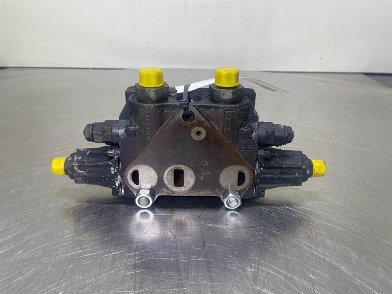 Terex TW150-6065955-Secties - Hidraulika - Építőipari gépek: 2 kép. Terex TW150-6065955-Secties - Hidraulika - Építőipari gépek: 2 kép.