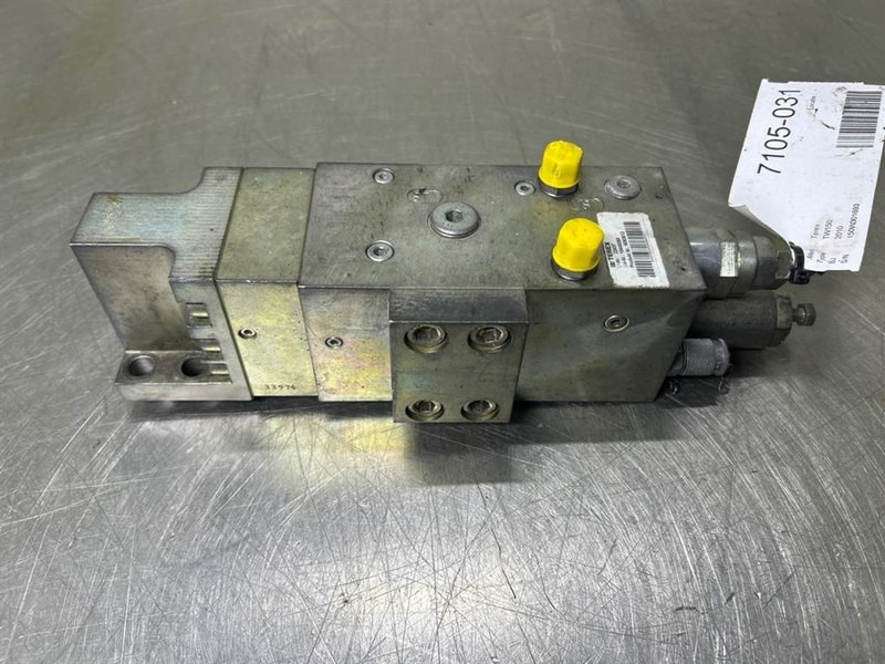 Terex TW150-6092612-Counterbalance valve/Senkbremsventil - Hidraulika - Építőipari gépek: 2 kép. Terex TW150-6092612-Counterbalance valve/Senkbremsventil - Hidraulika - Építőipari gépek: 2 kép.