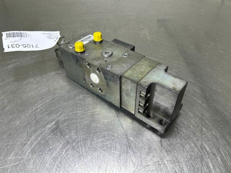 Terex TW150-6092612-Counterbalance valve/Senkbremsventil - Hidraulika - Építőipari gépek: 4 kép. Terex TW150-6092612-Counterbalance valve/Senkbremsventil - Hidraulika - Építőipari gépek: 4 kép.