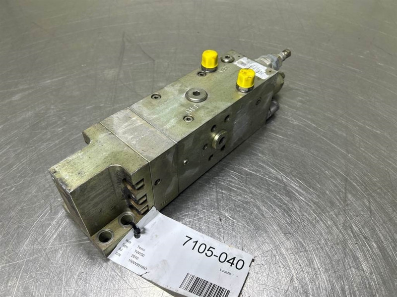 Terex TW150-6092613-Counterbalance valve/Senkbremsventil - Hidraulika - Építőipari gépek: 4 kép. Terex TW150-6092613-Counterbalance valve/Senkbremsventil - Hidraulika - Építőipari gépek: 4 kép.